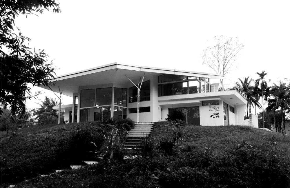 Farmhouse in Srirangapatna, built by Ravi Tej Constructions